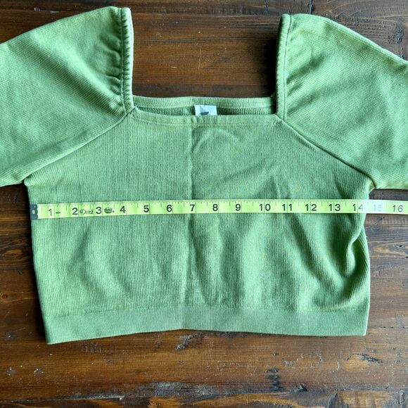 Fabletics Kinsley Seamless Cropped Long Sleeve Top L Hazel Green Athleisure - Picture 8 of 9